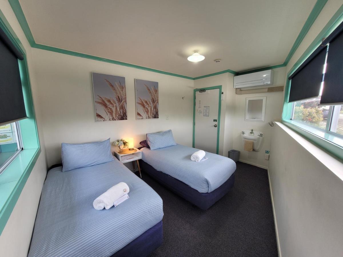 Pacific Coast Lodge And Backpackers Mount Maunganui Exterior foto